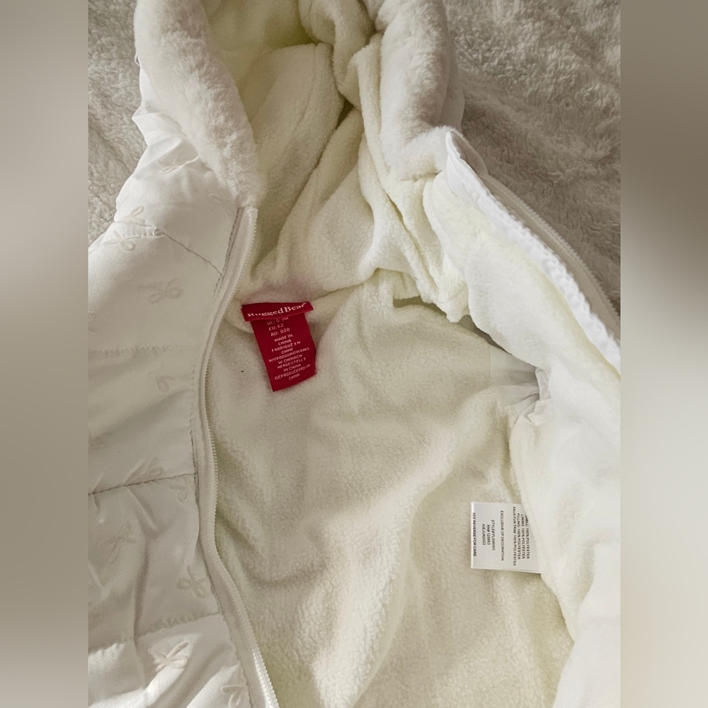 NWT Infant Snowsuit - Picture 4 of 5
